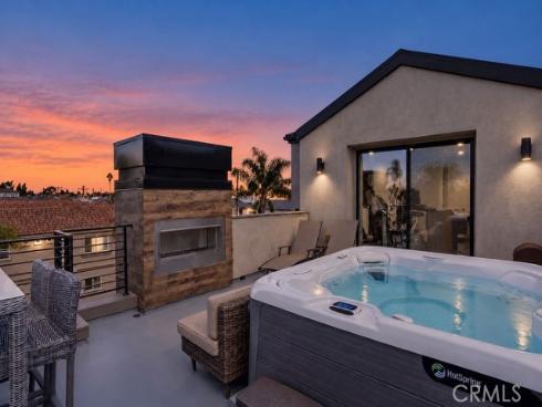 1022 Huntington , Huntington Beach, CA