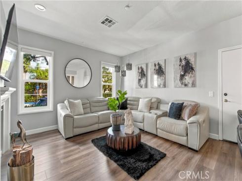 21335  Cieza  , Huntington Beach, CA