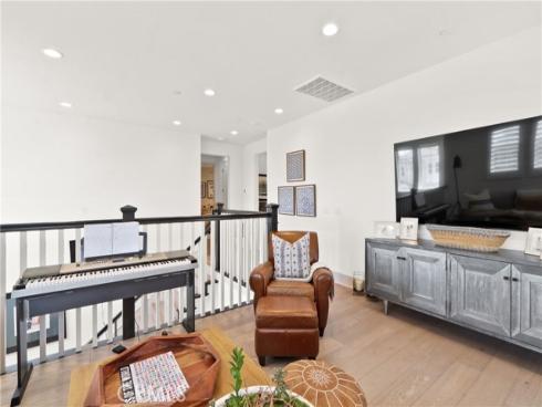 17382 Burrows , Huntington Beach, CA