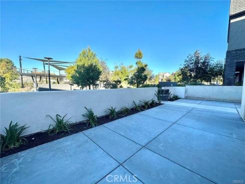 251  sawbuck  , Irvine, CA