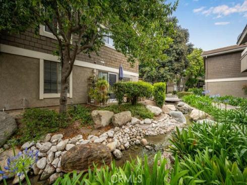 207  Springview  , Irvine, CA