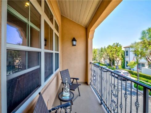 61  Towngate  , Irvine, CA