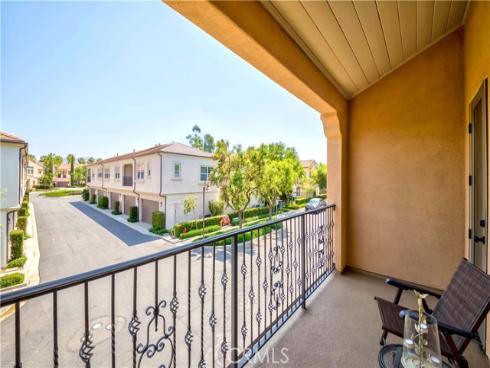 61  Towngate  , Irvine, CA