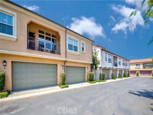 61  Towngate  , Irvine, CA