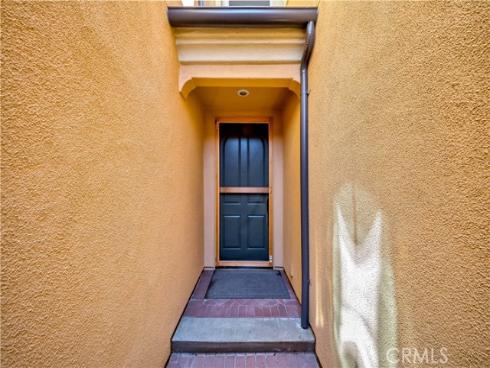 61  Towngate  , Irvine, CA