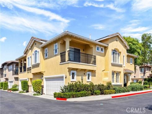 16  Carnation  , Irvine, CA