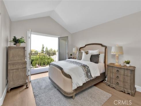 19051  Croyden   Terrace, Irvine, CA