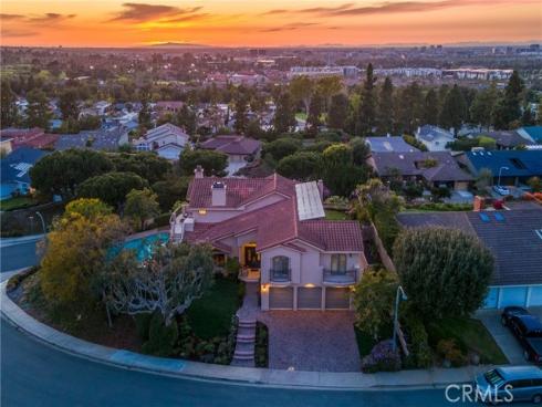 19051  Croyden   Terrace, Irvine, CA