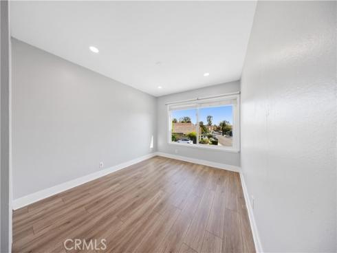 4  Glorieta  , Irvine, CA