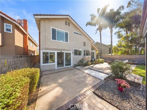 4  Glorieta  , Irvine, CA