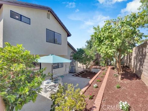 8  Wadsworth  , Irvine, CA