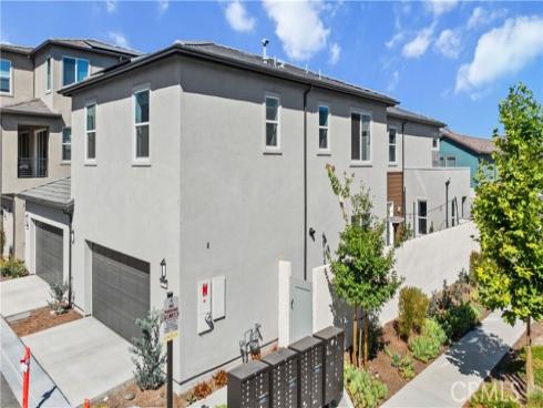 120  Sash  , Irvine, CA