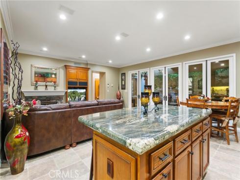 5  Versailles  , Irvine, CA