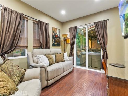 5  Versailles  , Irvine, CA