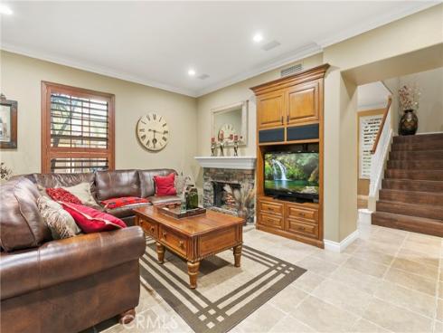 5  Versailles  , Irvine, CA