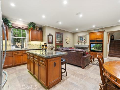 5  Versailles  , Irvine, CA