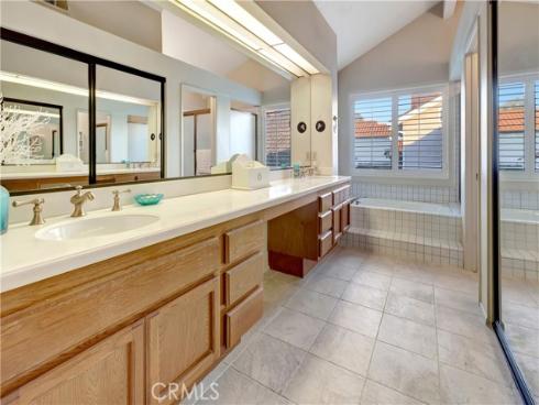 5  Oakley  , Irvine, CA