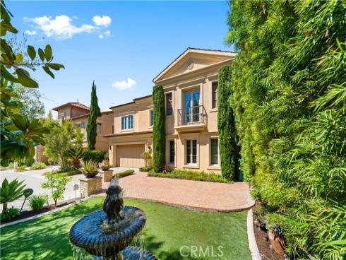 31  Modena  , Irvine, CA