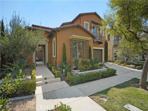 28  Cloister  , Irvine, CA