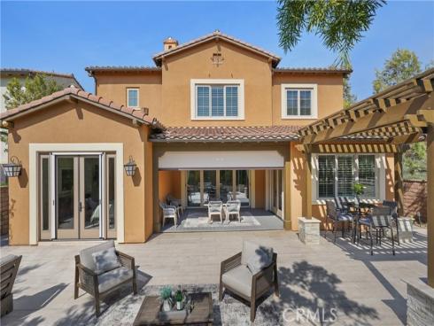 28  Cloister  , Irvine, CA