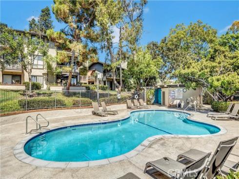 3 Palos 51 , Irvine, CA