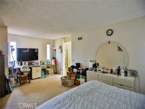 2  Roanne   Circle, Irvine, CA