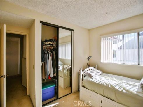 2  Roanne   Circle, Irvine, CA