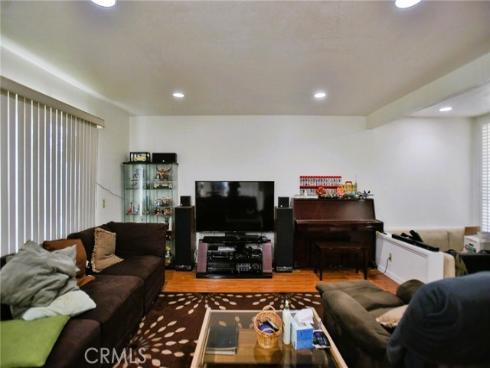 2  Roanne   Circle, Irvine, CA