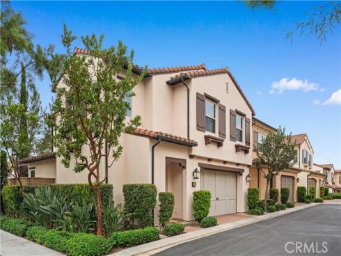 20  Oakfield  , Irvine, CA