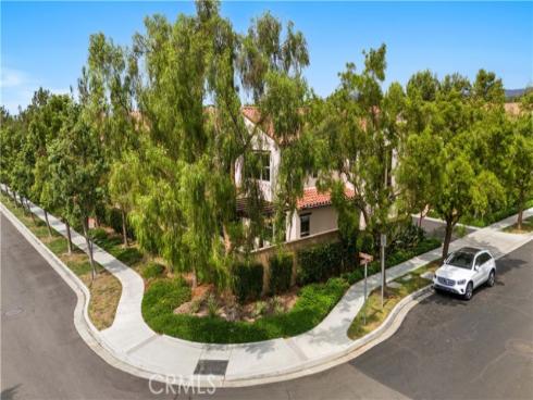 20  Oakfield  , Irvine, CA