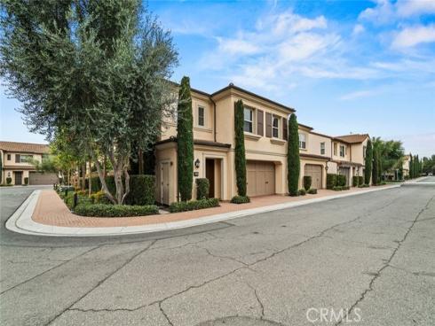 123  Gemstone  , Irvine, CA