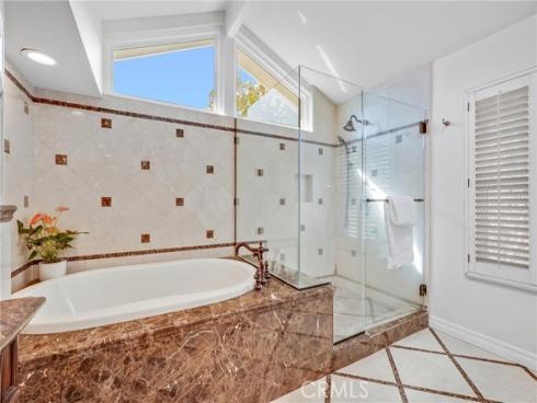 15 Fairdawn , Irvine, CA