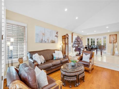 15 Fairdawn , Irvine, CA