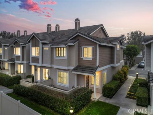 60  Christamon S  , Irvine, CA