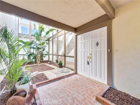18 Meadowsweet Way, Irvine, CA