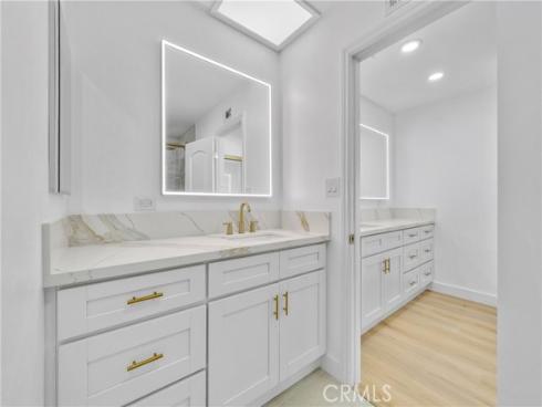 18 Meadowsweet Way, Irvine, CA