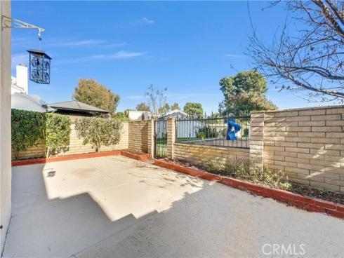 18 Meadowsweet Way, Irvine, CA