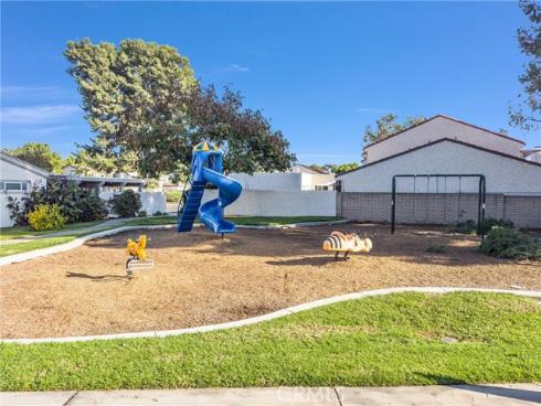 18 Meadowsweet Way, Irvine, CA