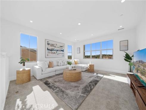 63 Longchamp , Irvine, CA