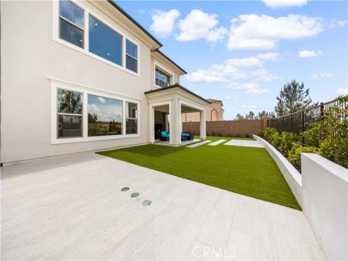 63 Longchamp , Irvine, CA