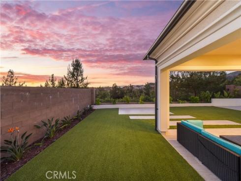 63 Longchamp , Irvine, CA