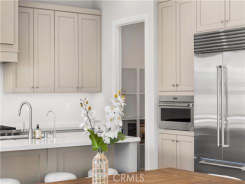 63 Longchamp , Irvine, CA