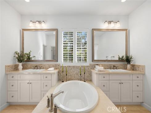 70 Livia , Irvine, CA