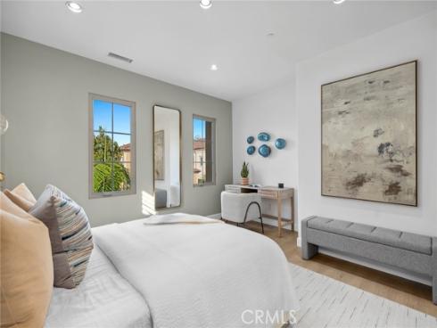 70 Livia , Irvine, CA