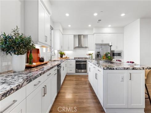 171  Cadence  , Irvine, CA