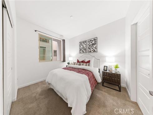 171  Cadence  , Irvine, CA