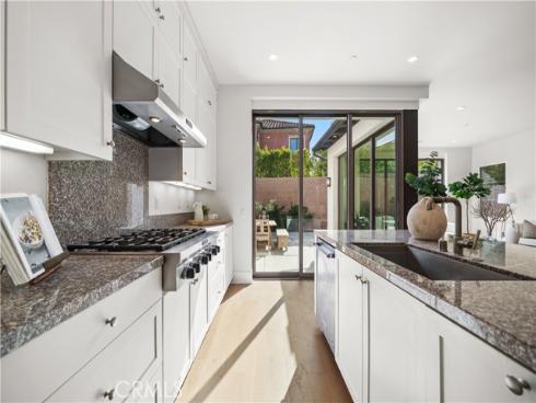 146 Bellini , Irvine, CA