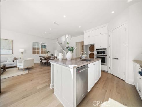 146 Bellini , Irvine, CA