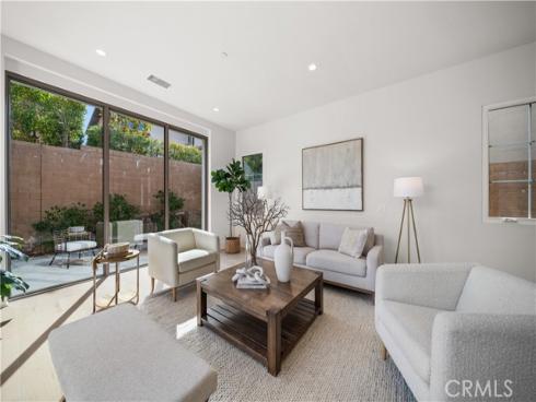 146 Bellini , Irvine, CA