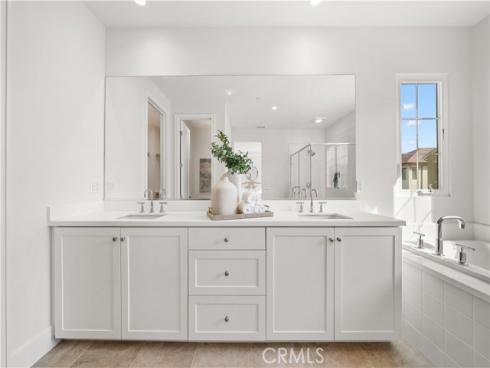 146 Bellini , Irvine, CA